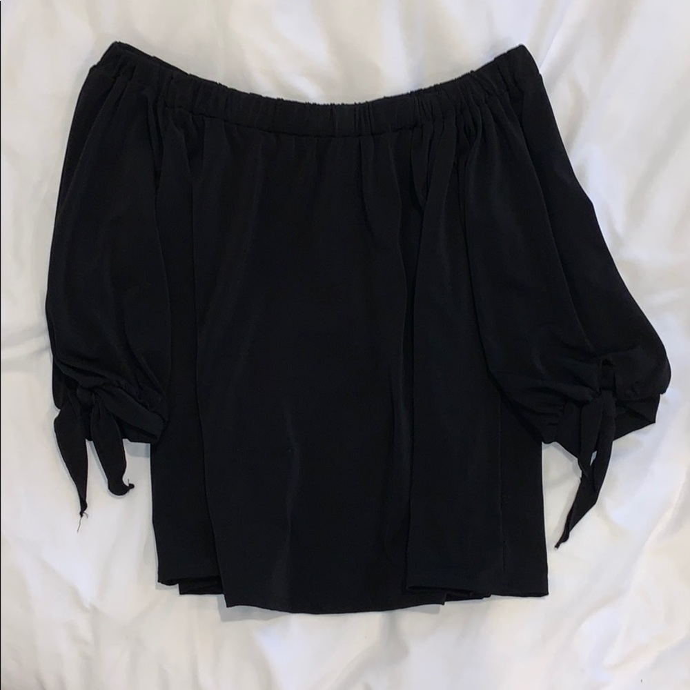 Off-the-shoulder Top